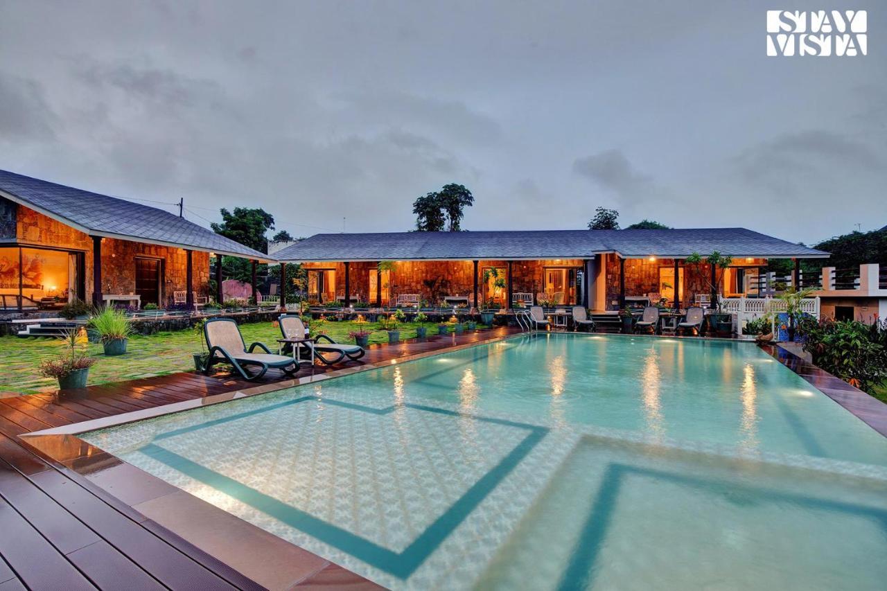 Stayvista'S The Earthen Boutique - City Escape With Spacious Pool, Terrace, Lawn & Indoor-Outdoor Games Udajpur Exteriér fotografie