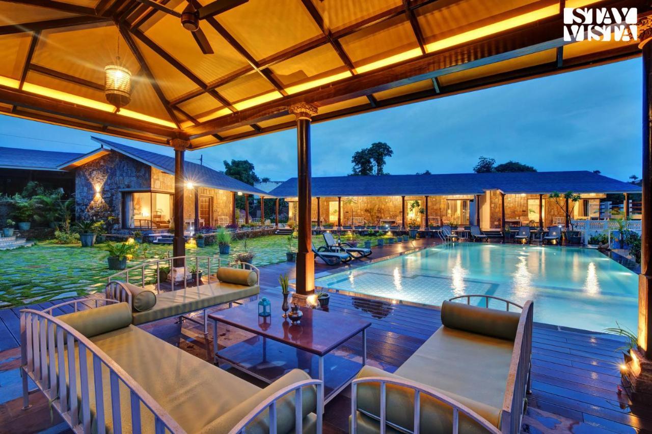 Stayvista'S The Earthen Boutique - City Escape With Spacious Pool, Terrace, Lawn & Indoor-Outdoor Games Udajpur Exteriér fotografie